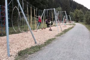 Ein Kletterparadies im neuen Motorikweg bei der Jugendpension Müllauerhof