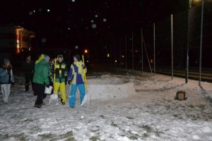 Tolle Baumeister beim Iglubau direkt vor der Jugendpension Müllauerhof